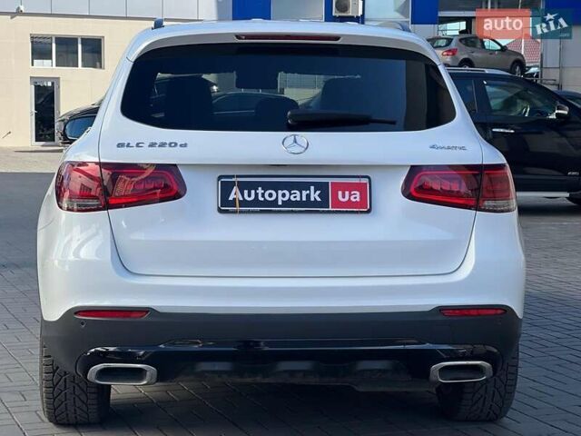 Білий Мерседес ГЛЦ-Клас, об'ємом двигуна 2 л та пробігом 37 тис. км за 48790 $, фото 11 на Automoto.ua