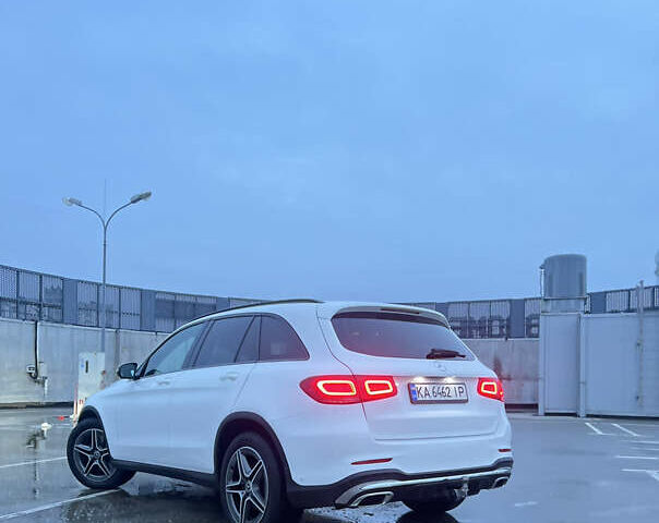 Белый Мерседес ГЛЦ-Класс, объемом двигателя 1.95 л и пробегом 107 тыс. км за 46999 $, фото 4 на Automoto.ua