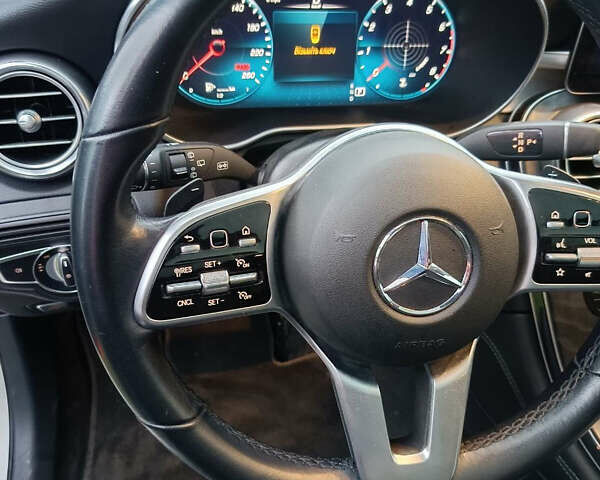 Білий Мерседес ГЛЦ-Клас, об'ємом двигуна 1.99 л та пробігом 43 тис. км за 33000 $, фото 9 на Automoto.ua