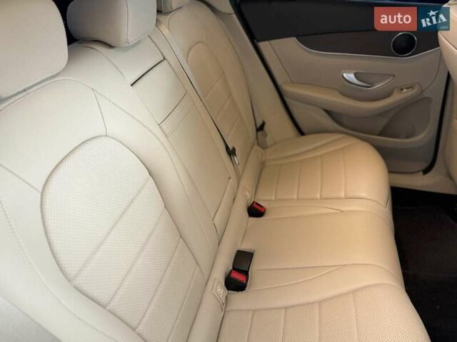 Белый Мерседес ГЛЦ-Класс, объемом двигателя 1.95 л и пробегом 81 тыс. км за 34500 $, фото 30 на Automoto.ua