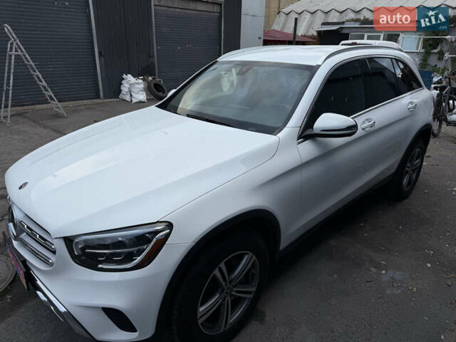 Белый Мерседес ГЛЦ-Класс, объемом двигателя 2 л и пробегом 83 тыс. км за 32000 $, фото 10 на Automoto.ua