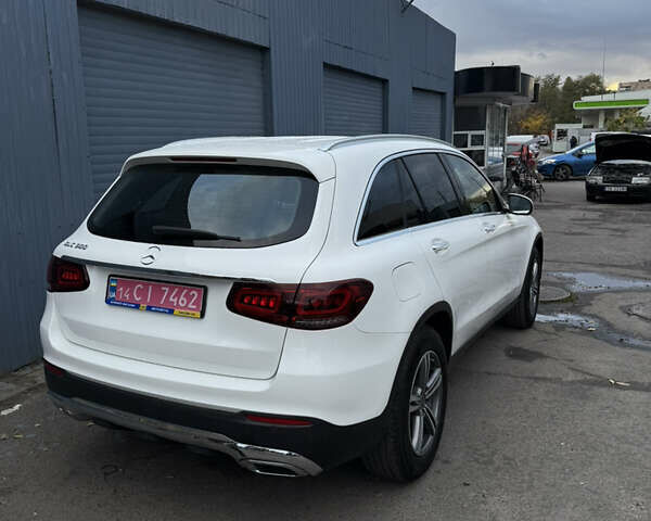 Белый Мерседес ГЛЦ-Класс, объемом двигателя 2 л и пробегом 83 тыс. км за 32000 $, фото 7 на Automoto.ua