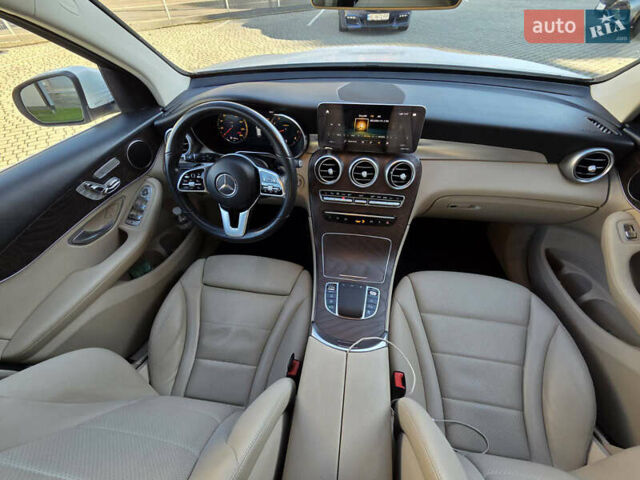 Белый Мерседес ГЛЦ-Класс, объемом двигателя 1.99 л и пробегом 65 тыс. км за 37900 $, фото 14 на Automoto.ua