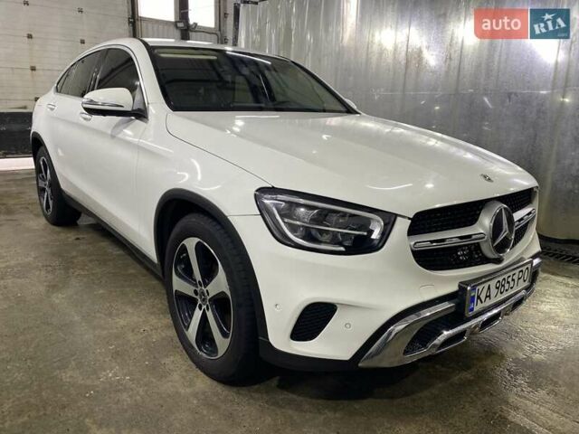 Белый Мерседес ГЛЦ-Класс, объемом двигателя 1.95 л и пробегом 83 тыс. км за 47800 $, фото 1 на Automoto.ua