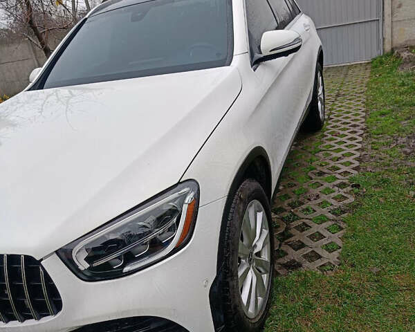 Білий Мерседес ГЛЦ-Клас, об'ємом двигуна 1.99 л та пробігом 43 тис. км за 33000 $, фото 4 на Automoto.ua