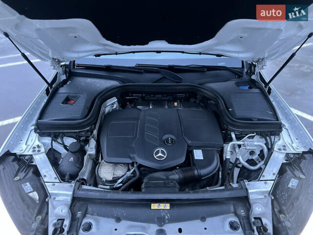 Белый Мерседес ГЛЦ-Класс, объемом двигателя 1.95 л и пробегом 107 тыс. км за 46999 $, фото 28 на Automoto.ua
