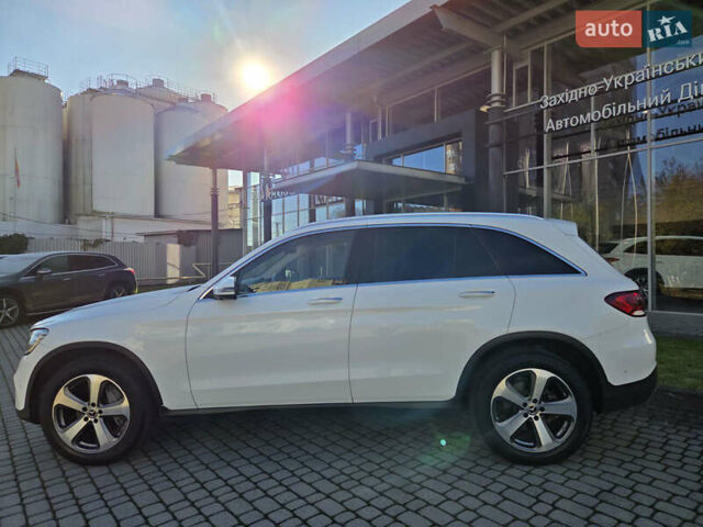 Белый Мерседес ГЛЦ-Класс, объемом двигателя 1.99 л и пробегом 65 тыс. км за 37900 $, фото 3 на Automoto.ua