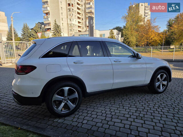 Белый Мерседес ГЛЦ-Класс, объемом двигателя 1.99 л и пробегом 65 тыс. км за 37900 $, фото 7 на Automoto.ua
