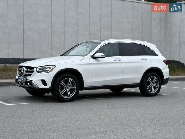Белый Мерседес ГЛЦ-Класс, объемом двигателя 1.99 л и пробегом 80 тыс. км за 33500 $, фото 4 на Automoto.ua