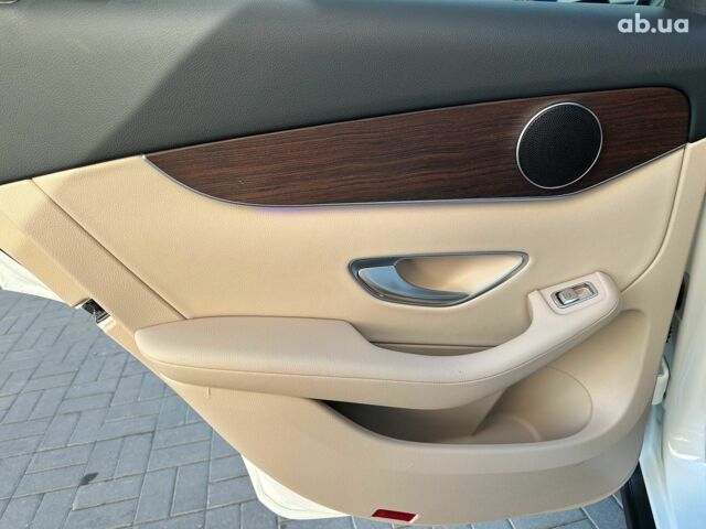 Білий Мерседес ГЛЦ-Клас, об'ємом двигуна 2 л та пробігом 33 тис. км за 51940 $, фото 13 на Automoto.ua