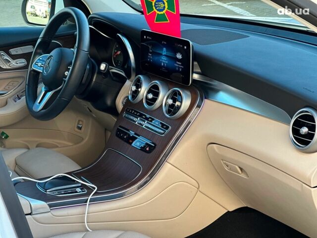 Білий Мерседес ГЛЦ-Клас, об'ємом двигуна 2 л та пробігом 33 тис. км за 51940 $, фото 19 на Automoto.ua