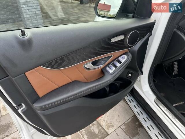 Белый Мерседес ГЛЦ-Класс, объемом двигателя 1.95 л и пробегом 37 тыс. км за 58000 $, фото 18 на Automoto.ua