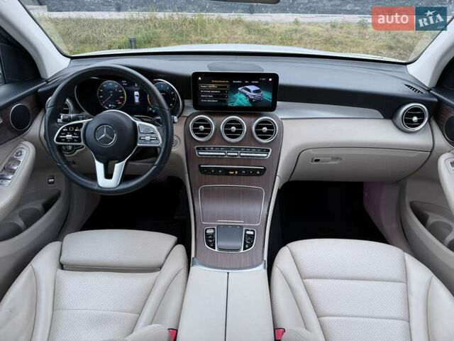 Белый Мерседес ГЛЦ-Класс, объемом двигателя 1.99 л и пробегом 80 тыс. км за 33500 $, фото 68 на Automoto.ua