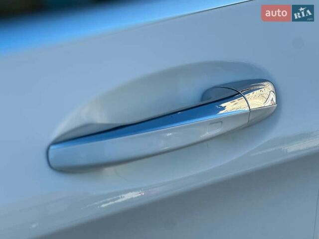 Белый Мерседес ГЛЦ-Класс, объемом двигателя 2 л и пробегом 33 тыс. км за 51940 $, фото 12 на Automoto.ua