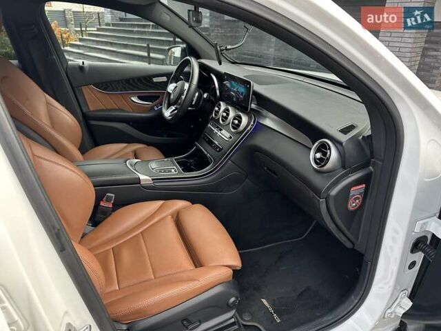 Белый Мерседес ГЛЦ-Класс, объемом двигателя 1.95 л и пробегом 37 тыс. км за 58000 $, фото 11 на Automoto.ua