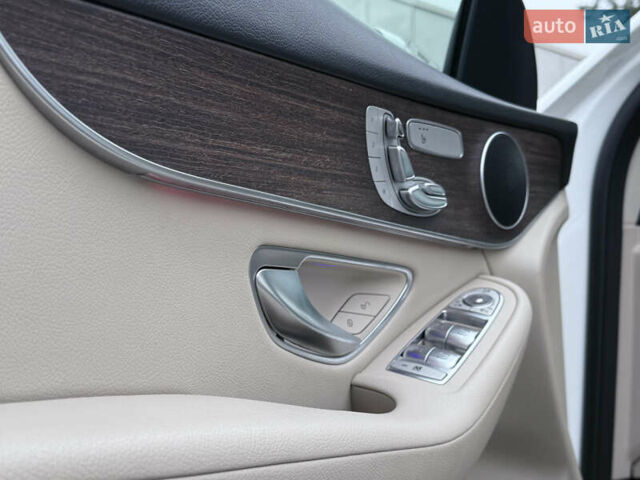 Белый Мерседес ГЛЦ-Класс, объемом двигателя 1.99 л и пробегом 80 тыс. км за 33500 $, фото 50 на Automoto.ua