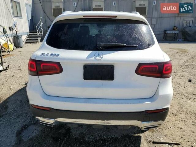 Білий Мерседес ГЛЦ-Клас, об'ємом двигуна 2 л та пробігом 45 тис. км за 11600 $, фото 5 на Automoto.ua