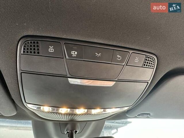 Белый Мерседес ГЛЦ-Класс, объемом двигателя 1.95 л и пробегом 37 тыс. км за 58000 $, фото 26 на Automoto.ua