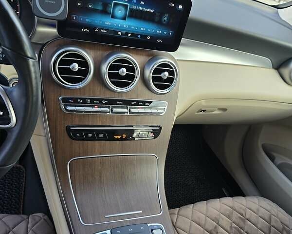 Белый Мерседес ГЛЦ-Класс, объемом двигателя 1.99 л и пробегом 59 тыс. км за 38900 $, фото 34 на Automoto.ua