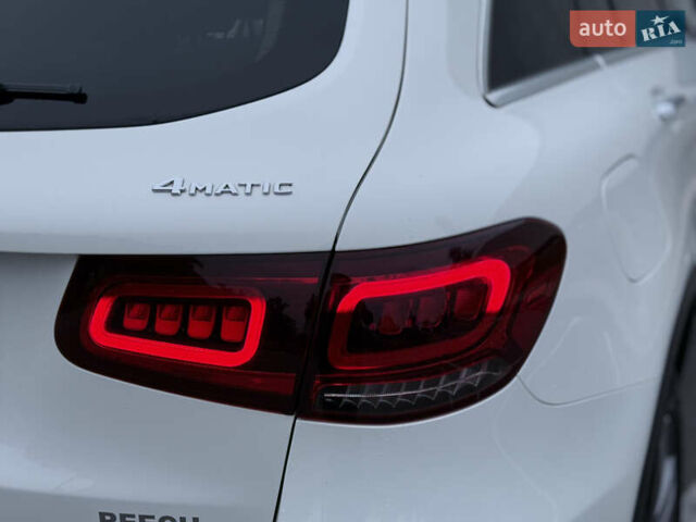 Белый Мерседес ГЛЦ-Класс, объемом двигателя 1.99 л и пробегом 80 тыс. км за 33500 $, фото 31 на Automoto.ua