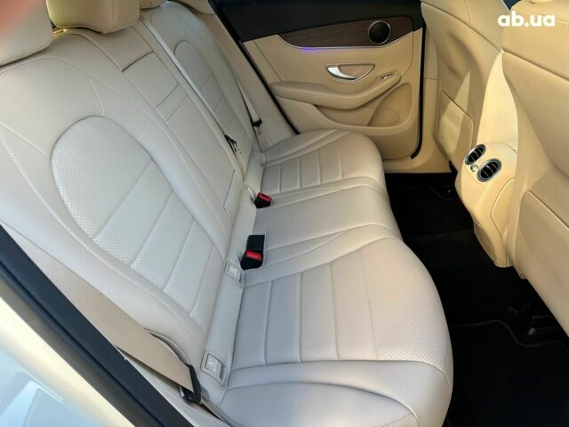 Білий Мерседес ГЛЦ-Клас, об'ємом двигуна 2 л та пробігом 33 тис. км за 51940 $, фото 17 на Automoto.ua