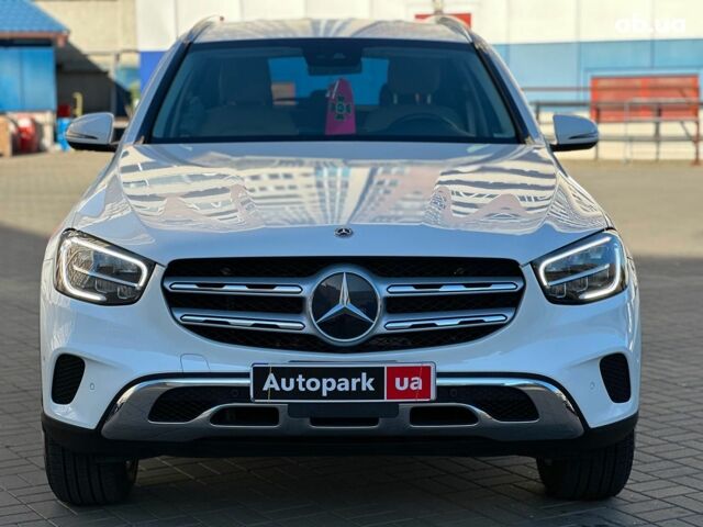 Білий Мерседес ГЛЦ-Клас, об'ємом двигуна 2 л та пробігом 33 тис. км за 51940 $, фото 1 на Automoto.ua