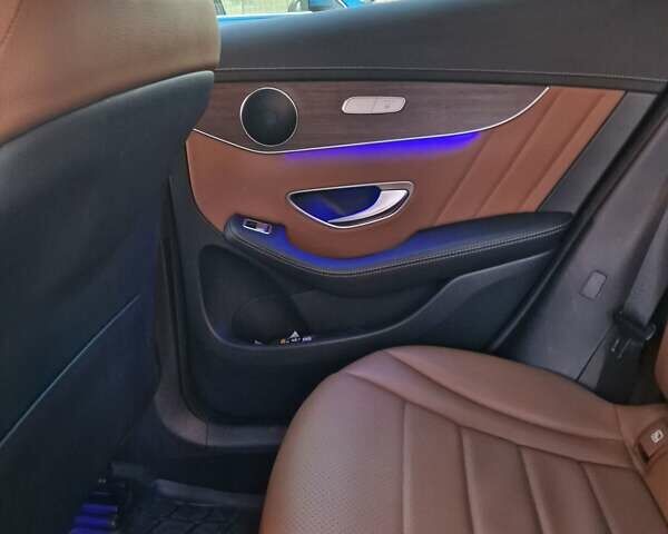 Белый Мерседес ГЛЦ-Класс, объемом двигателя 1.95 л и пробегом 65 тыс. км за 57000 $, фото 27 на Automoto.ua
