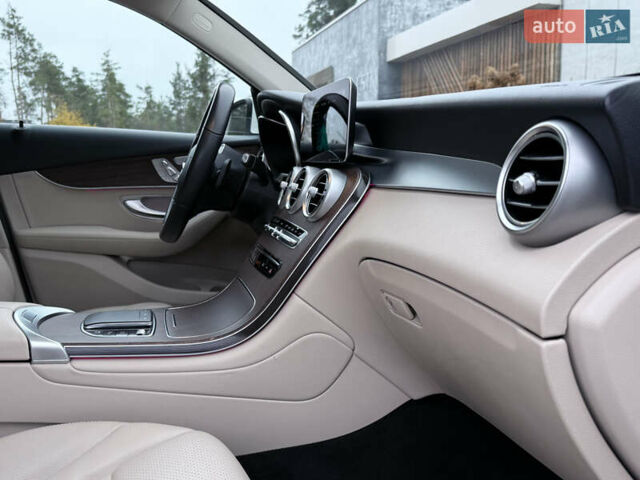 Белый Мерседес ГЛЦ-Класс, объемом двигателя 1.99 л и пробегом 80 тыс. км за 33500 $, фото 75 на Automoto.ua