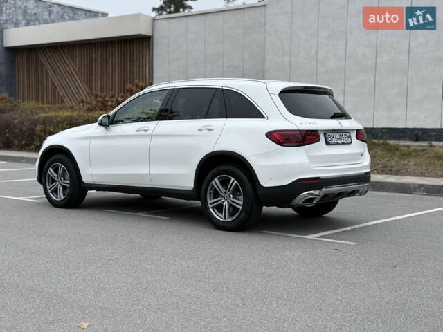 Белый Мерседес ГЛЦ-Класс, объемом двигателя 1.99 л и пробегом 80 тыс. км за 33500 $, фото 3 на Automoto.ua