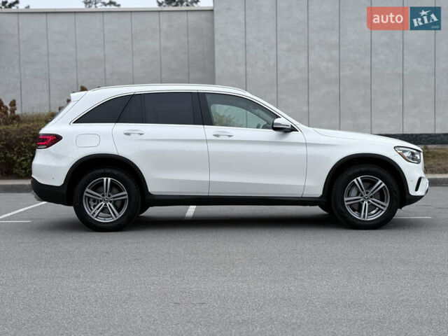 Белый Мерседес ГЛЦ-Класс, объемом двигателя 1.99 л и пробегом 80 тыс. км за 33500 $, фото 6 на Automoto.ua