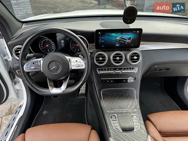 Белый Мерседес ГЛЦ-Класс, объемом двигателя 1.95 л и пробегом 37 тыс. км за 58000 $, фото 24 на Automoto.ua