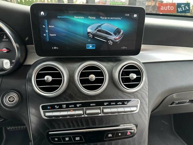 Белый Мерседес ГЛЦ-Класс, объемом двигателя 1.95 л и пробегом 37 тыс. км за 58000 $, фото 19 на Automoto.ua