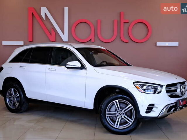 Белый Мерседес ГЛЦ-Класс, объемом двигателя 1.99 л и пробегом 58 тыс. км за 35900 $, фото 4 на Automoto.ua
