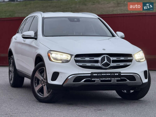 Білий Мерседес ГЛЦ-Клас, об'ємом двигуна 2 л та пробігом 46 тис. км за 33900 $, фото 1 на Automoto.ua