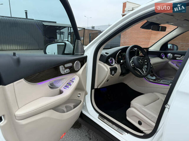 Білий Мерседес ГЛЦ-Клас, об'ємом двигуна 2 л та пробігом 46 тис. км за 33900 $, фото 32 на Automoto.ua