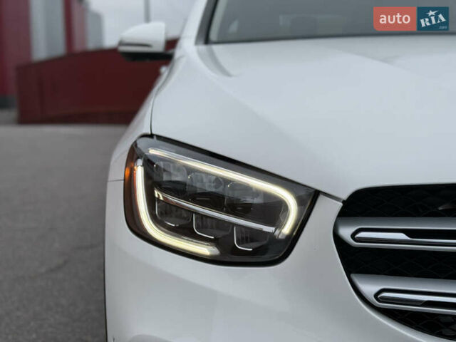 Білий Мерседес ГЛЦ-Клас, об'ємом двигуна 2 л та пробігом 46 тис. км за 33900 $, фото 30 на Automoto.ua