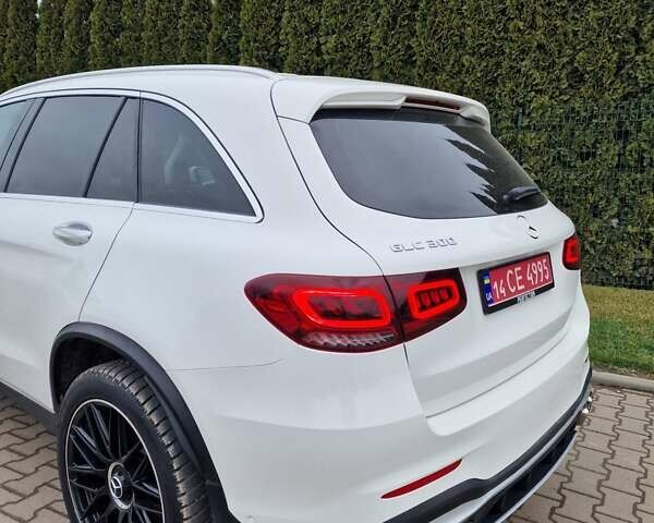 Белый Мерседес ГЛЦ-Класс, объемом двигателя 2 л и пробегом 50 тыс. км за 35000 $, фото 10 на Automoto.ua