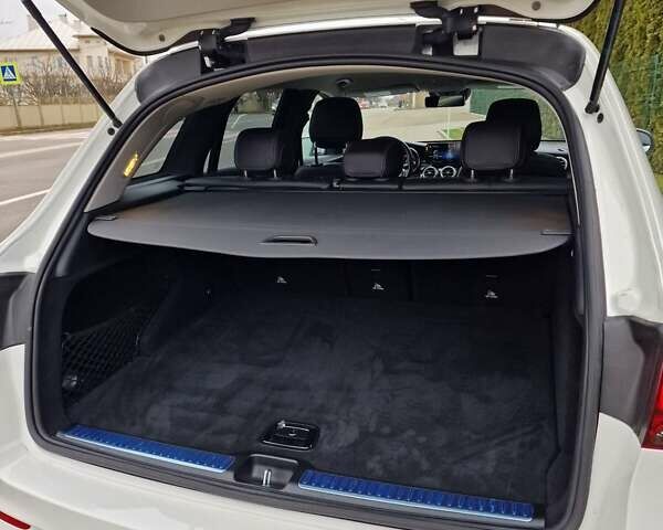 Белый Мерседес ГЛЦ-Класс, объемом двигателя 2 л и пробегом 50 тыс. км за 35000 $, фото 14 на Automoto.ua