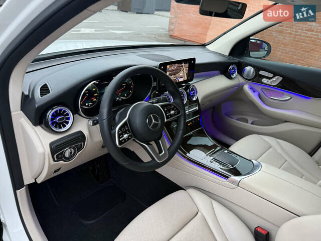 Білий Мерседес ГЛЦ-Клас, об'ємом двигуна 2 л та пробігом 46 тис. км за 33900 $, фото 35 на Automoto.ua