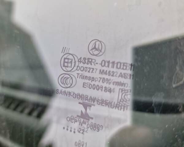 Белый Мерседес ГЛЦ-Класс, объемом двигателя 2 л и пробегом 50 тыс. км за 35000 $, фото 30 на Automoto.ua