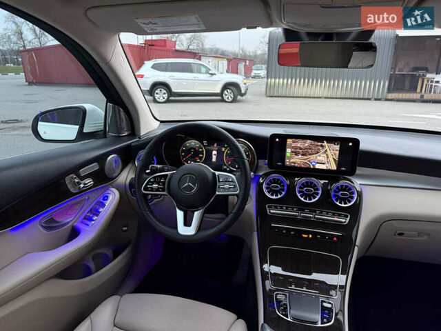 Білий Мерседес ГЛЦ-Клас, об'ємом двигуна 2 л та пробігом 46 тис. км за 33900 $, фото 45 на Automoto.ua