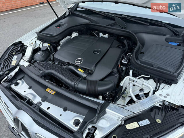 Білий Мерседес ГЛЦ-Клас, об'ємом двигуна 2 л та пробігом 46 тис. км за 33900 $, фото 69 на Automoto.ua