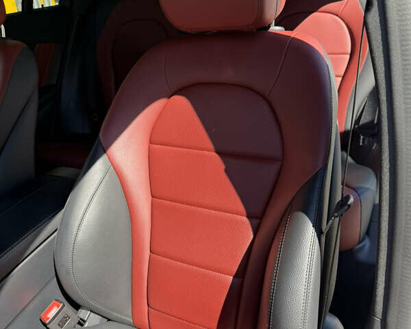 Белый Мерседес ГЛЦ-Класс, объемом двигателя 1.95 л и пробегом 39 тыс. км за 62900 $, фото 6 на Automoto.ua