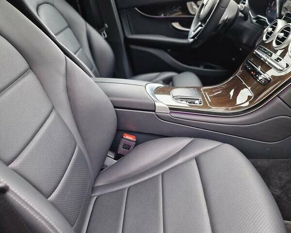 Белый Мерседес ГЛЦ-Класс, объемом двигателя 2 л и пробегом 50 тыс. км за 35000 $, фото 19 на Automoto.ua