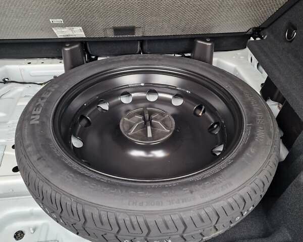 Белый Мерседес ГЛЦ-Класс, объемом двигателя 2 л и пробегом 50 тыс. км за 35000 $, фото 17 на Automoto.ua