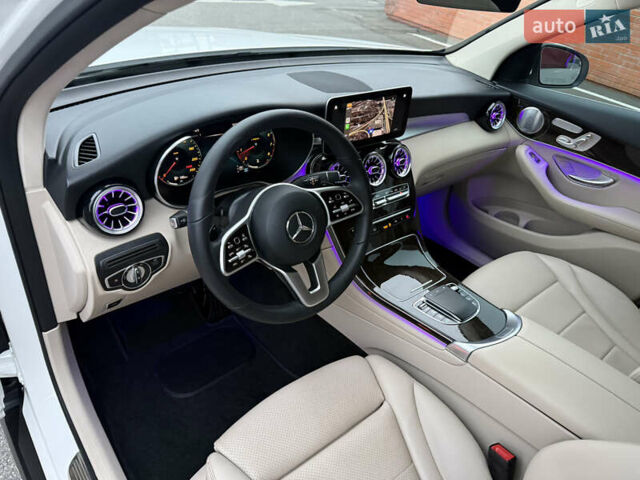 Білий Мерседес ГЛЦ-Клас, об'ємом двигуна 2 л та пробігом 46 тис. км за 33900 $, фото 37 на Automoto.ua