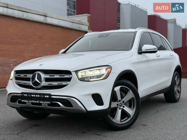 Білий Мерседес ГЛЦ-Клас, об'ємом двигуна 2 л та пробігом 46 тис. км за 33900 $, фото 3 на Automoto.ua