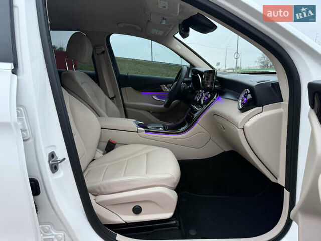 Білий Мерседес ГЛЦ-Клас, об'ємом двигуна 2 л та пробігом 46 тис. км за 33900 $, фото 55 на Automoto.ua