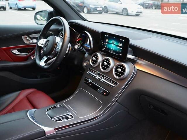 Белый Мерседес ГЛЦ-Класс, объемом двигателя 1.95 л и пробегом 33 тыс. км за 62999 $, фото 49 на Automoto.ua