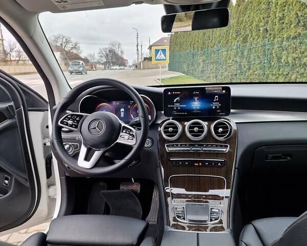 Белый Мерседес ГЛЦ-Класс, объемом двигателя 2 л и пробегом 50 тыс. км за 35000 $, фото 26 на Automoto.ua